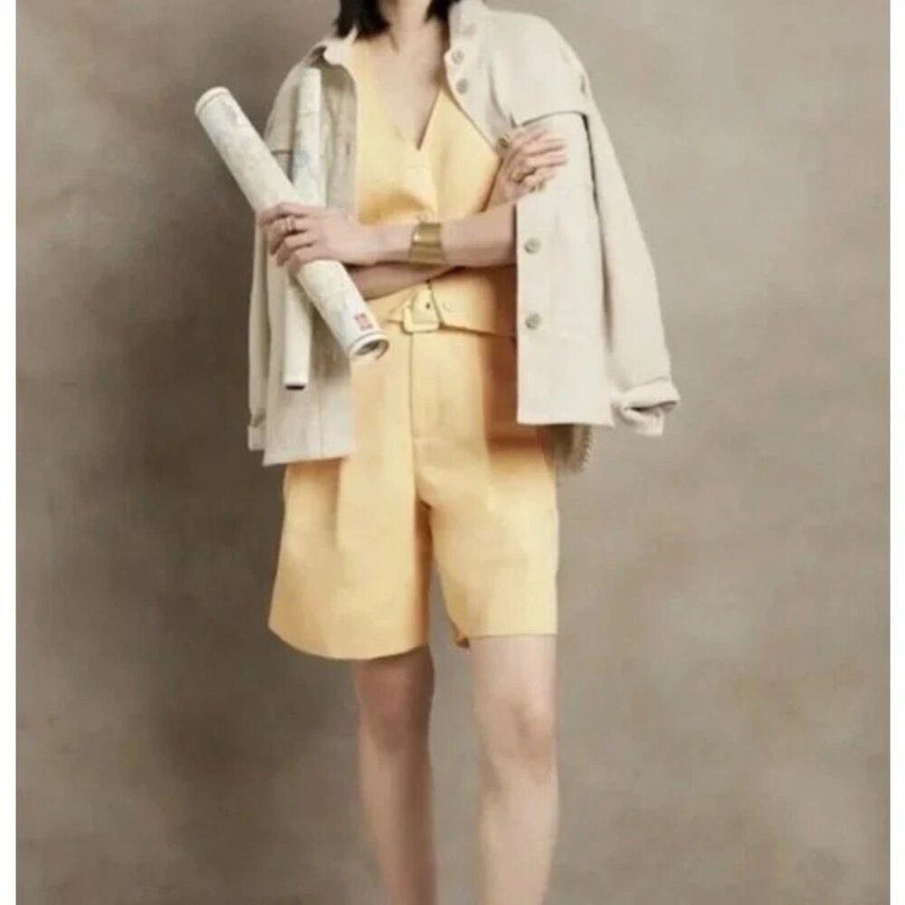 Banana Republic Belted Shorts Yellow Size 10